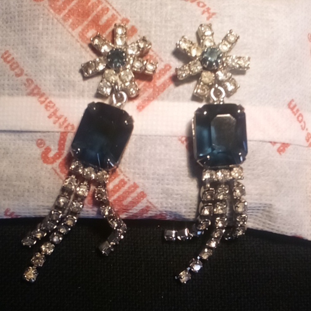 Outstanding Art Deco Drop Earrings And Bracelet Blue & White Cut Rhinestones